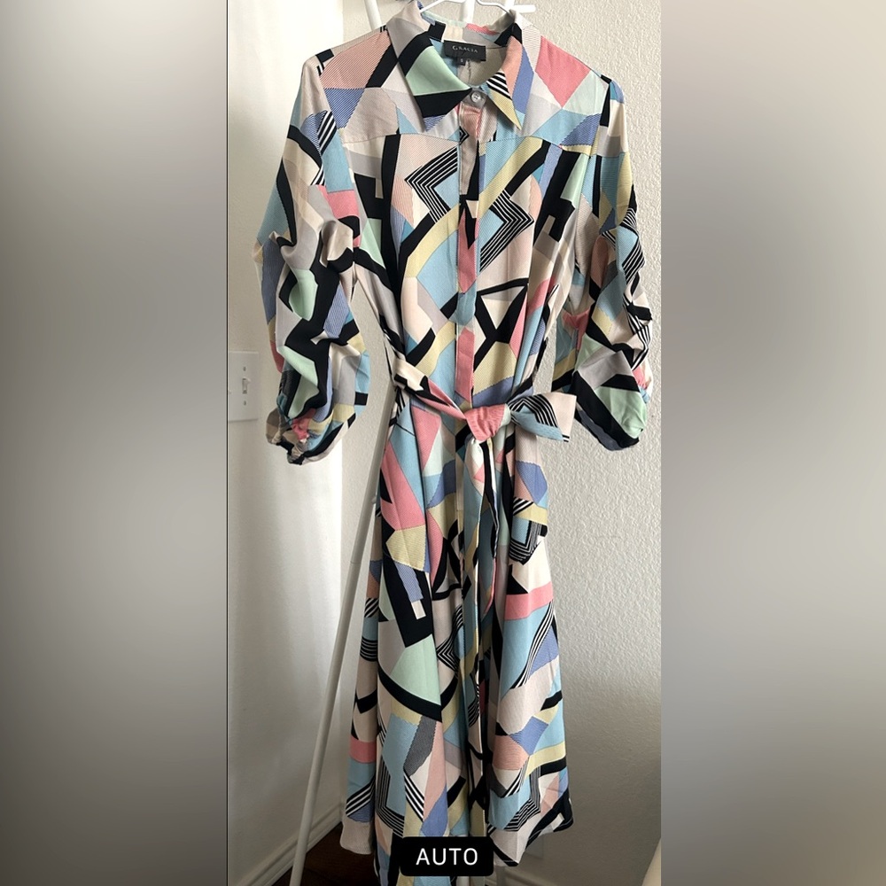Gracia Handkerchief
Shirtdress 
Women 
Dresses very good condition, like…